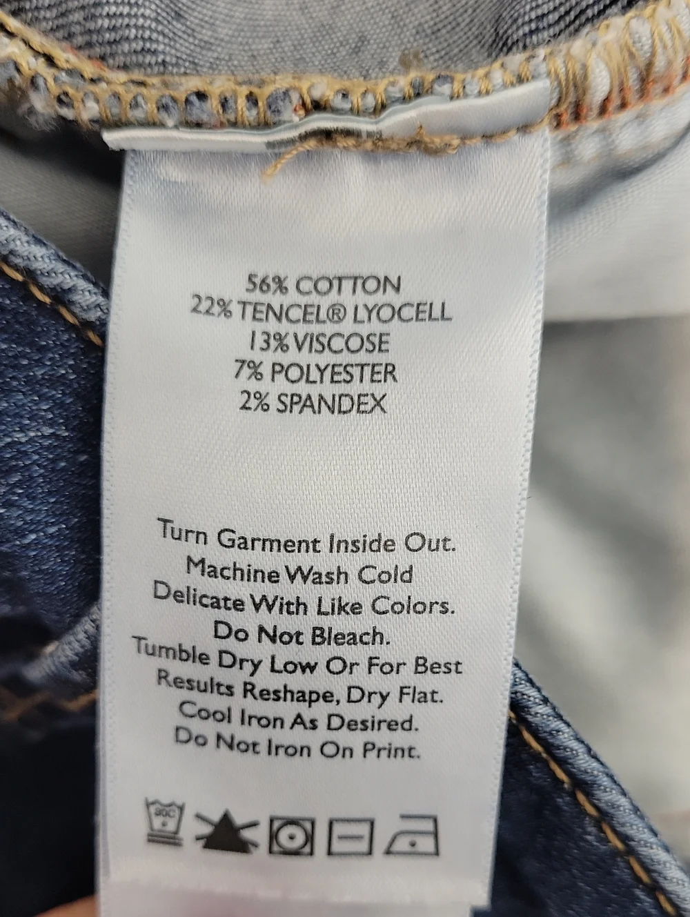 Eddie Bauer denim bermuda shorts size 12 slightly curvy